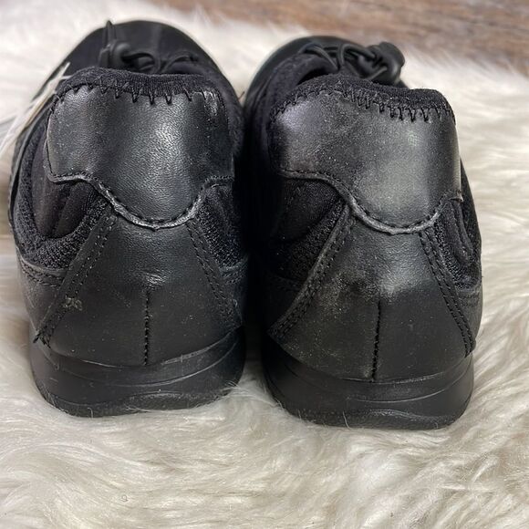 SafeTrax Leather Slip Resistance Footwear, Size 7 Medium, Black Lace Ups - Picture 5 of 9